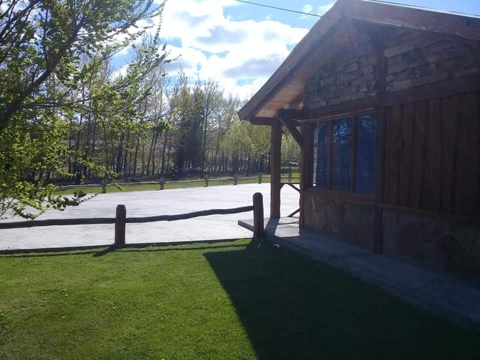 Hosteria & Cabanas Rio Fenix Perito Moreno Exterior photo